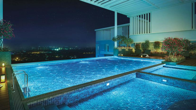 Rooftop Infinity Swimming Pool with Jacuzzi